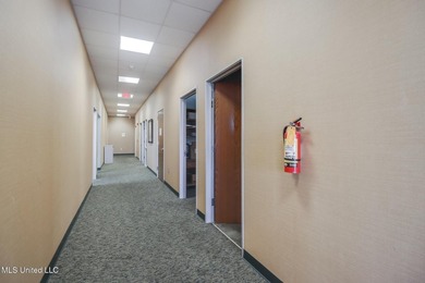 7,830 SqFt office building for sale in sought after Intraplex 10 - photo 13