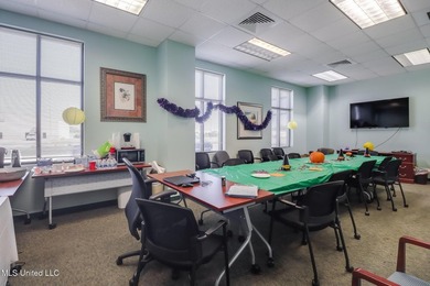 7,830 SqFt office building for sale in sought after Intraplex 10 - photo 14
