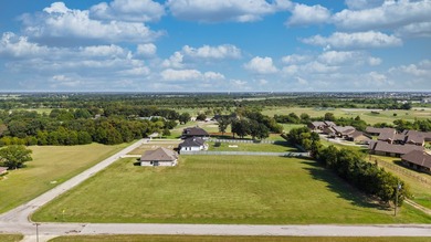 Fabulous opportunity on this 1.00 acre lot with ample space to - photo 6