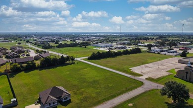 Fabulous opportunity on this 1.00 acre lot with ample space to - photo 7