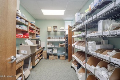 7,830 SqFt office building for sale in sought after Intraplex 10 - photo 23