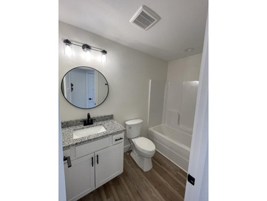 Lake Cumberland Marina Area 4 BD 3 Bath Home - photo 10