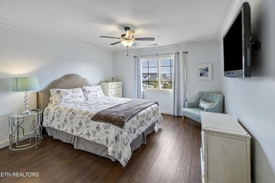 Classic curb appeal, warm interior details, and a standout - photo 33