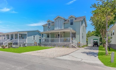 This LAKE FRONT 5 bedroom 3 bath beach house with amazing views - photo 1