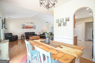 Welcome home to this beautifully maintained 4-bedroom, 2-bath - photo 11