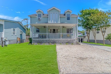 This LAKE FRONT 5 bedroom 3 bath beach house with amazing views - photo 2