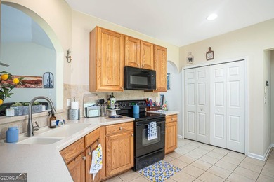 Welcome home to this beautifully maintained 4-bedroom, 2-bath - photo 13