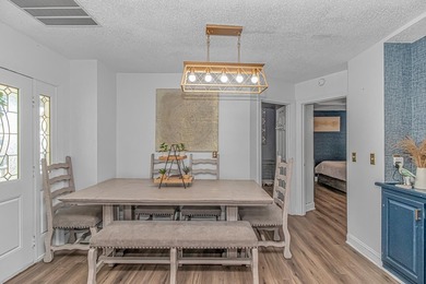 This LAKE FRONT 5 bedroom 3 bath beach house with amazing views - photo 4
