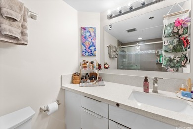 Amazing, one of a kind 2 bedroom 2 bath penthouse with washer - photo 14