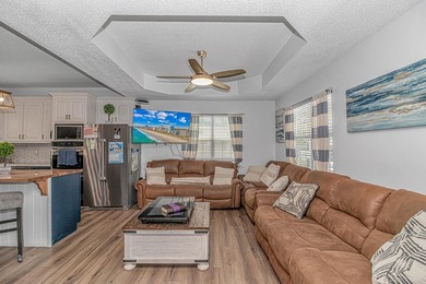This LAKE FRONT 5 bedroom 3 bath beach house with amazing views - photo 5