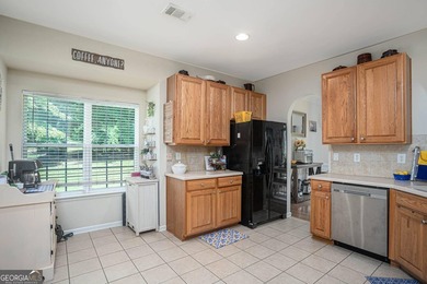 Welcome home to this beautifully maintained 4-bedroom, 2-bath - photo 15