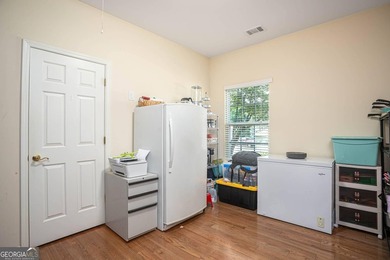 Welcome home to this beautifully maintained 4-bedroom, 2-bath - photo 22