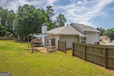 Welcome home to this beautifully maintained 4-bedroom, 2-bath - photo 30