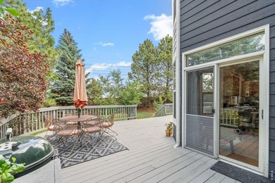 Six bedrooms, 3,356 finished square feet, a 1/3-acre cul-de-sac - photo 32