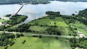 CANEY CITY WATERFRONT ACREAGE - Lake Acreage For Sale in Caney City, Texas