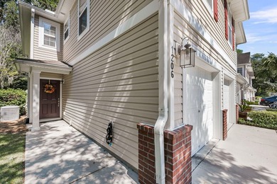 Well-maintained townhome in the desirable area, of The Pines @ - photo 4
