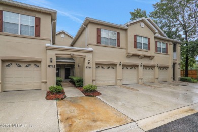 Lake Condo For Sale in Jacksonville, Florida