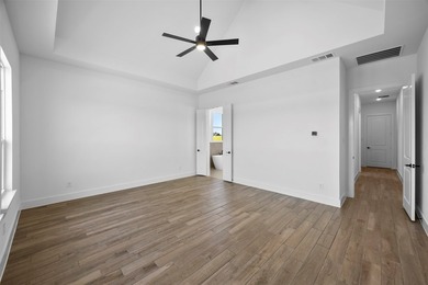 Welcome to Levante! This stunning John Houston new construction - photo 20