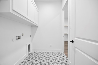 Welcome to Levante! This stunning John Houston new construction - photo 35