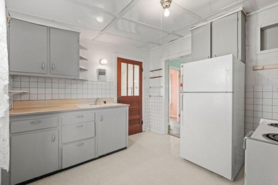 BUILD YOUR NEW CONSTRUCTION DREAM HOME OR REIMAGINE THIS CLASSIC - photo 9