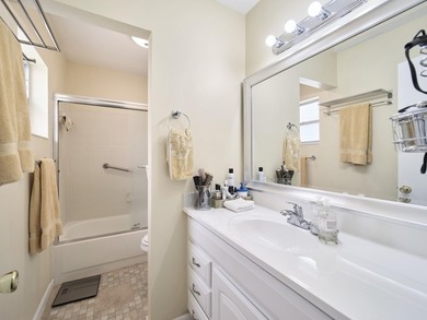 Welcome to this charming 2-bedroom, 2-bathroom villa nestled in - photo 12