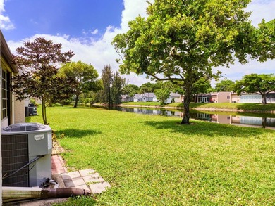 Welcome to this charming 2-bedroom, 2-bathroom villa nestled in - photo 30