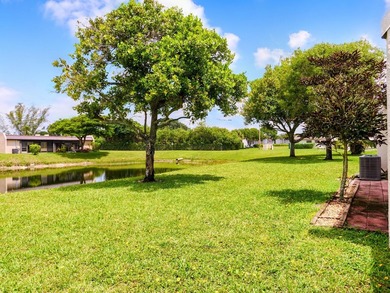 Welcome to this charming 2-bedroom, 2-bathroom villa nestled in - photo 31