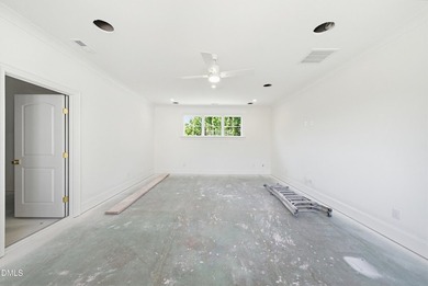 Experience timeless elegance and modern sophistication in this - photo 38