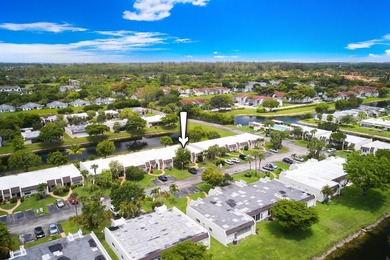 Welcome to this charming 2-bedroom, 2-bathroom villa nestled in - photo 43