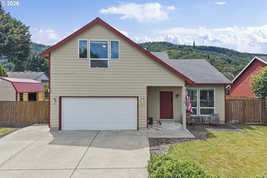 Welcome home to this beautifully maintained 3-bedroom, 2.5-bath - photo 1