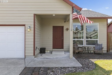 Welcome home to this beautifully maintained 3-bedroom, 2.5-bath - photo 3