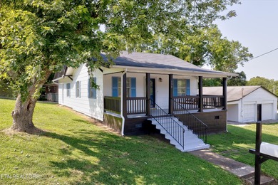 Fort Loudoun Lake Home Sale Pending in Knoxville Tennessee