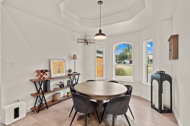 Stunningly renovated waterfront 2,920 sq ft home in Gun Barrel - photo 9