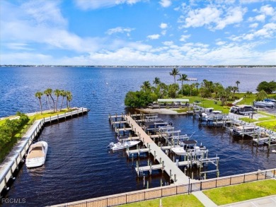 Caloosahatchee River Condo For Sale in Fort Myers Florida