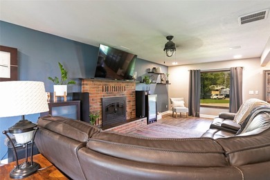 Back on the market at no fault of the property! Welcome to 456 - photo 11