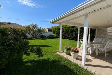Set on a 60x100 lot in The Forest City section of Wantagh in - photo 24
