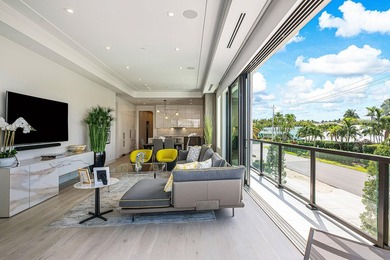 This exceptional waterfront residence at 344 Venetian Drive in - photo 30