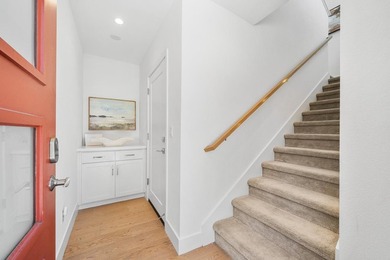 Luxury and convenience with Top-Rated Los Gatos Schools! - photo 44