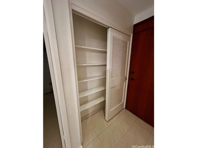 Welcome to Diamond Head Vista! This ground-floor corner unit - photo 8