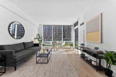 Rare, South Facing 2 Bed, 2 Bath with a Private Patio in The - photo 3