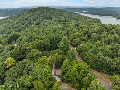 Charming brick cottage with seasonal lake views on 2.36 - photo 15