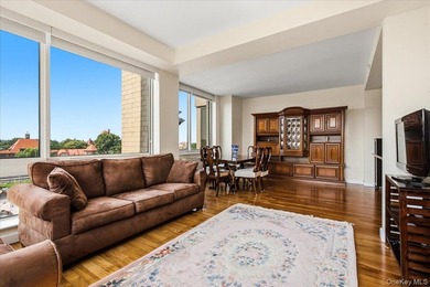 Sophisticated Corner Condo with Stunning Southern & Eastern - photo 24
