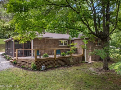 Charming brick cottage with seasonal lake views on 2.36 - photo 25