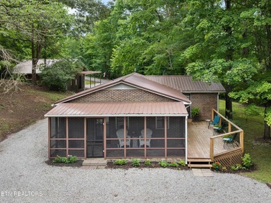 Charming brick cottage with seasonal lake views on 2.36 - photo 28