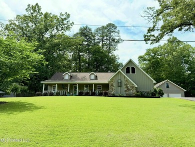 Lake Home For Sale in Grenada, Mississippi