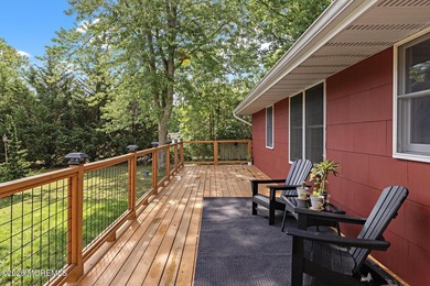 Welcome to this beautifully maintained 3 bedroom, 1 bath home - photo 31