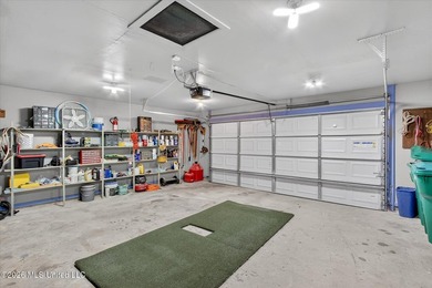 PRICE REDUCTION! MOVE-IN READY + SMART HOME + PRIVATE COURTYARD - photo 32