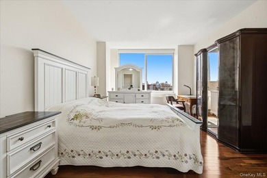 Sophisticated Corner Condo with Stunning Southern & Eastern - photo 32