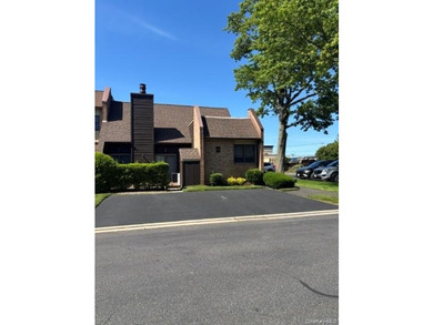 Sought after Brussels Condominium at Southgate. Easy access with - photo 1
