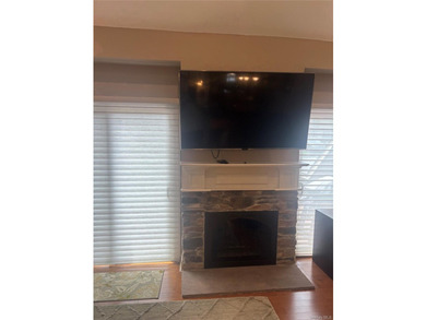 Sought after Brussels Condominium at Southgate. Easy access with - photo 5